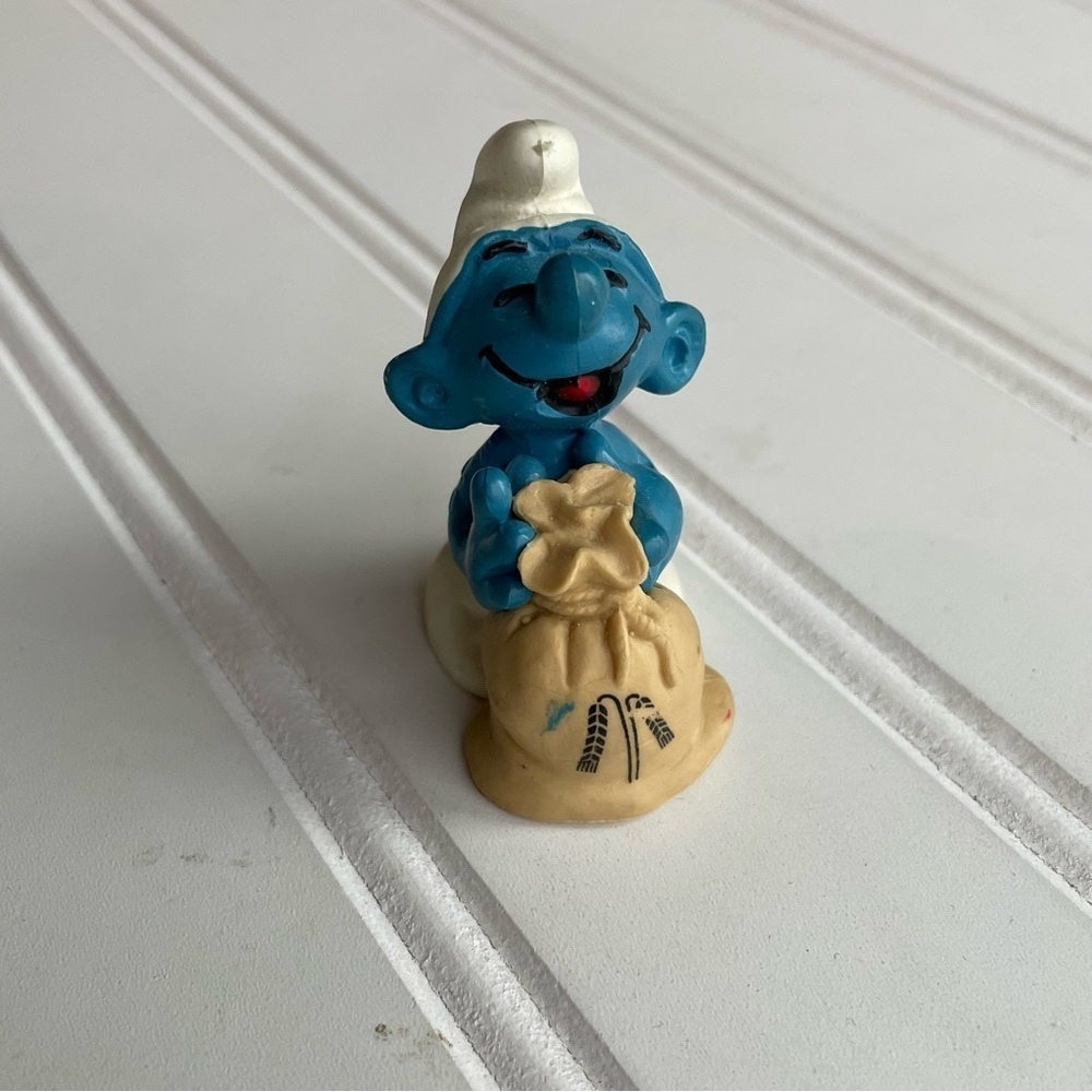 The Smurfs Miller Smurf w/ Wheat Sack Grain Mill Peyo Vintage Display Figurine - Picture 2 of 11
